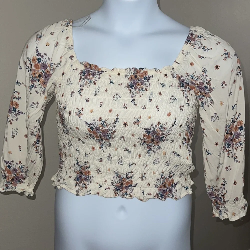 Rewind Off Shoulder Rutched Crop - Picture 2 of 6